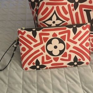 Never Used Louis Vuitton Pochette 100% Authentic